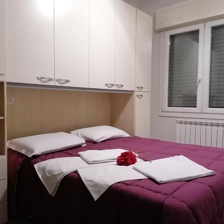 Villa Glori Affitto Camere Monolocali Carpi Eksteriør billede