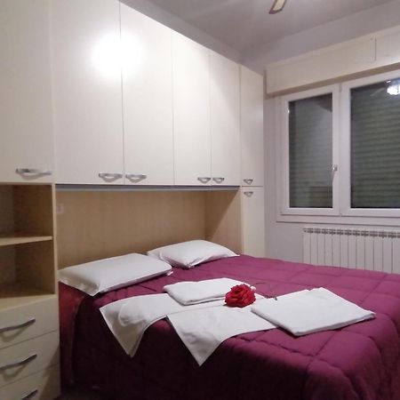 Villa Glori Affitto Camere Monolocali Carpi Eksteriør billede