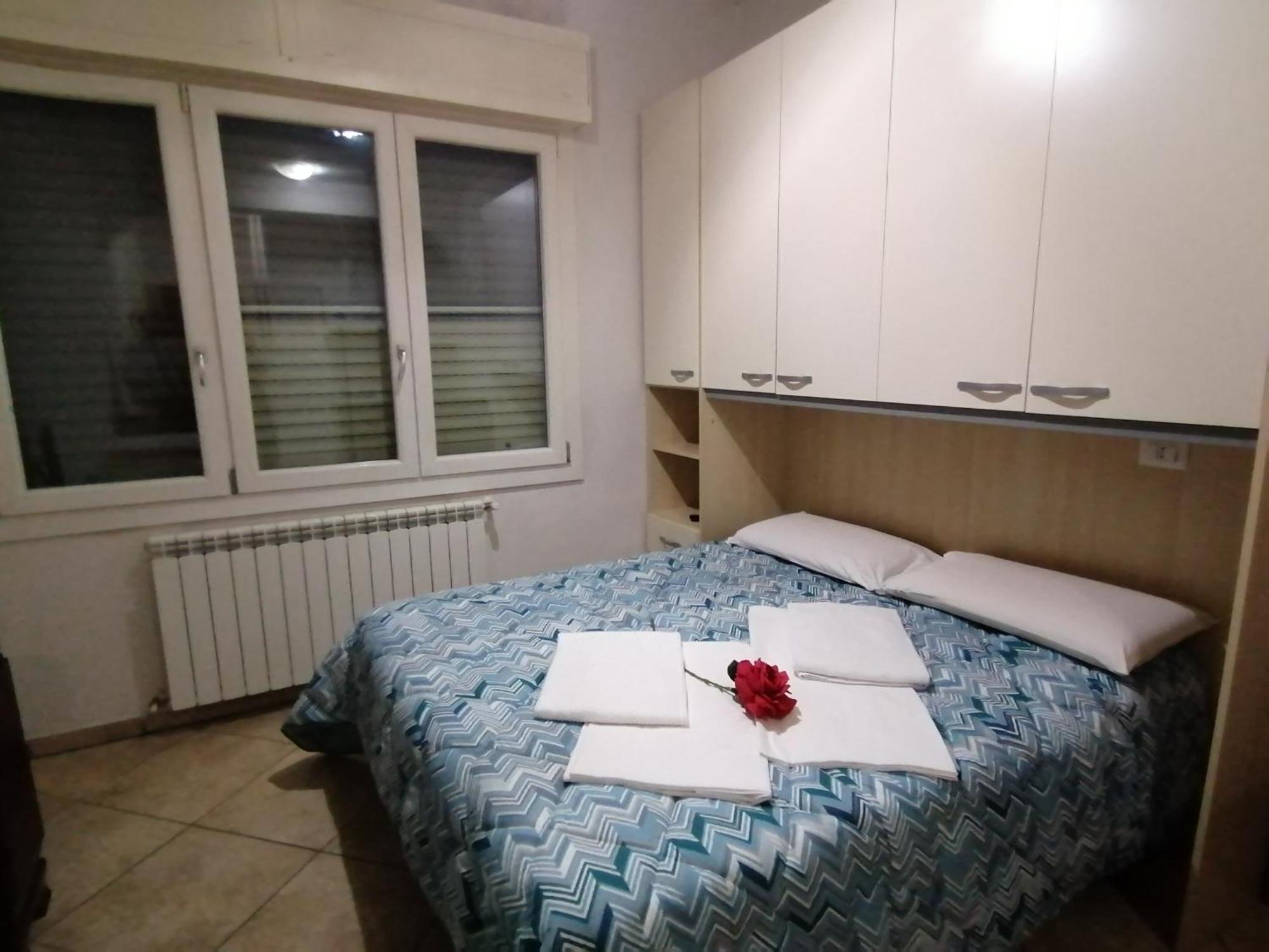 Villa Glori Affitto Camere Monolocali Carpi Eksteriør billede