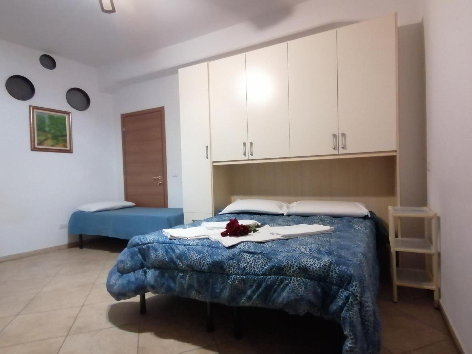 Villa Glori Affitto Camere Monolocali Carpi Eksteriør billede