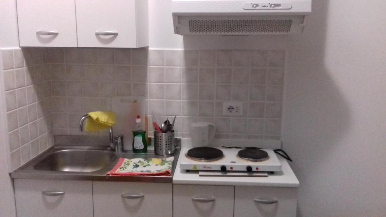 Villa Glori Affitto Camere Monolocali Carpi Eksteriør billede